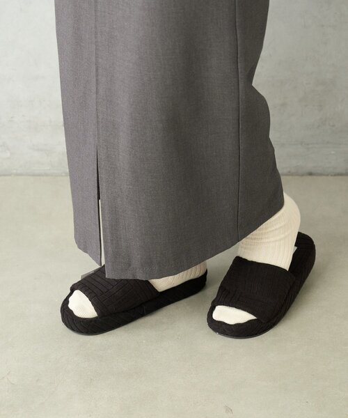 BIRTHDAY BAR(バースデイバー)の「【BANACO バナコ】VIVID TERRY ROOM SLIPPER M(ルームシューズ/スリッパ・レディース・ブラック/オレンジ/ブルー・0)」の5枚目の写真