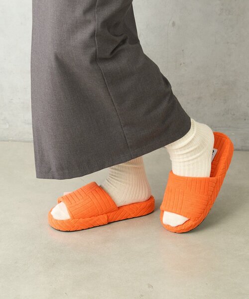BIRTHDAY BAR(バースデイバー)の「【BANACO バナコ】VIVID TERRY ROOM SLIPPER M(ルームシューズ/スリッパ・レディース・ブラック/オレンジ/ブルー・0)」の14枚目の写真