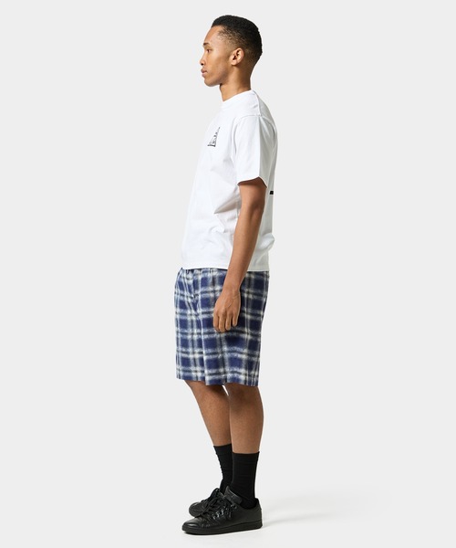 HUF(ハフ)の「TRIPLE TRIANGLE TEE(Tシャツ/カットソー・メンズ・ブラック/ホワイト・S/M/L/XL/XXL)」の7枚目の写真