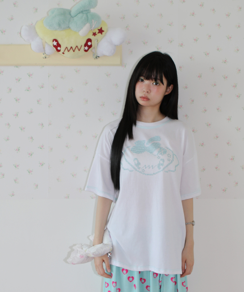 NOFFICIALNOFFICE（ノフィシャルノフィス）の「ラッキーベリー オーバーサイズTシャツ ホワイト（Tシャツ/カットソー・レディース・その他・FREE）」の2枚目の写真