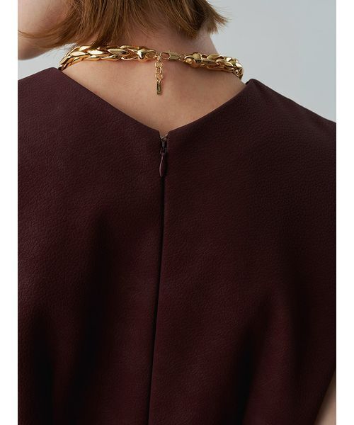 Henon.(ヘノン)の「フェイクスエードトップス(Tシャツ/カットソー・レディース・ボルドー/ブラック・F)」の6枚目の写真