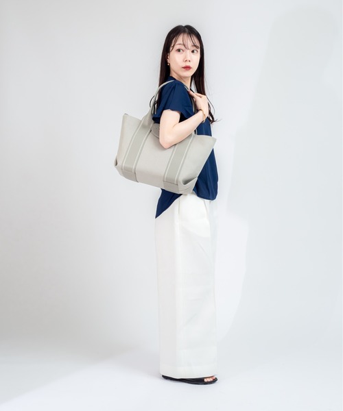 Jolie Joli(ジョリージョリ)の「【Jolie Joli/ジョリージョリ】トートバッグ キャンバス×エコレザー フラップバッグ(トートバッグ・レディース・ブラック/ネイビー/グレー/アイボリー・FREE)」の9枚目の写真