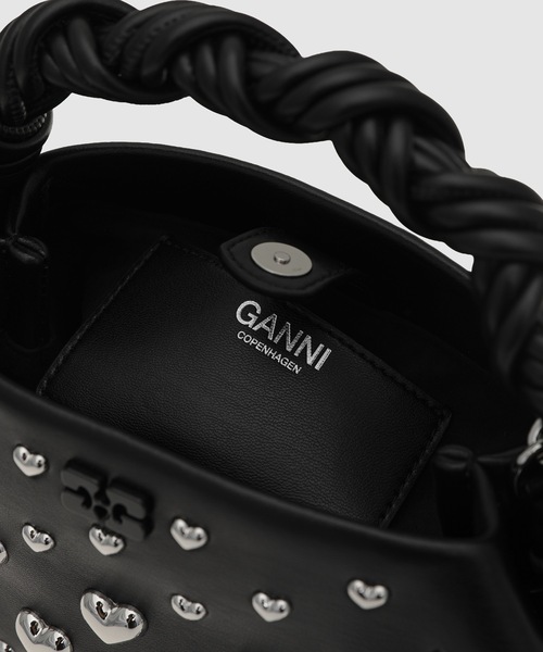 GANNI（ガニー）の「Bou Mini Hearts（ショルダーバッグ・レディース・ブラック・ONE SIZE）」の9枚目の写真
