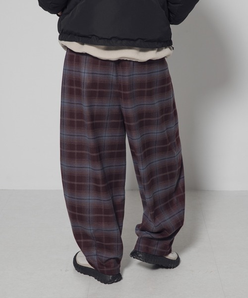 EKAL(エカル)の「チェックワイドテーパードトラウザー(その他パンツ・レディース・パープル/ブラック・ONE)」の10枚目の写真