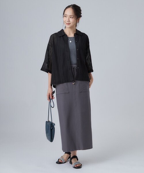 SHOO・LA・RUE(シューラルー)の「【洗濯機可/S-LL】軽やかで涼しげな 透かしレース風前開きシャツ(シャツ/ブラウス・レディース・ブラック/オフホワイト/キャメル・01/02/03/04)」の10枚目の写真