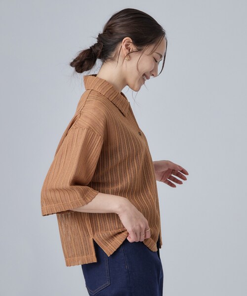 SHOO・LA・RUE(シューラルー)の「【洗濯機可/S-LL】軽やかで涼しげな 透かしレース風前開きシャツ(シャツ/ブラウス・レディース・ブラック/オフホワイト/キャメル・01/02/03/04)」の13枚目の写真
