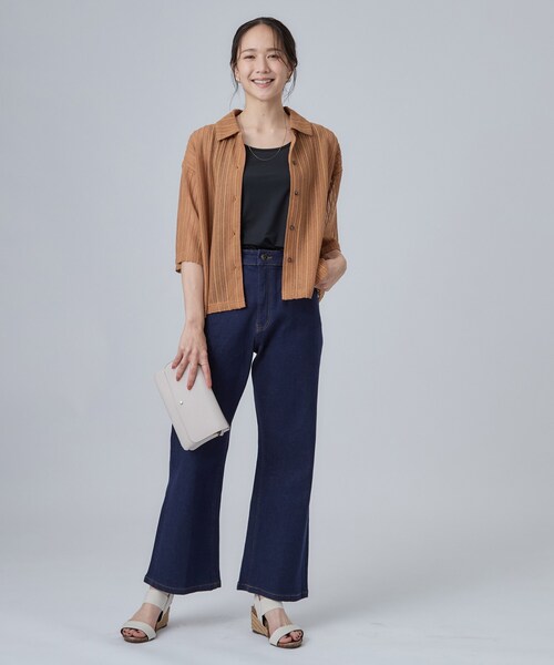 SHOO・LA・RUE(シューラルー)の「【洗濯機可/S-LL】軽やかで涼しげな 透かしレース風前開きシャツ(シャツ/ブラウス・レディース・ブラック/オフホワイト/キャメル・01/02/03/04)」の14枚目の写真