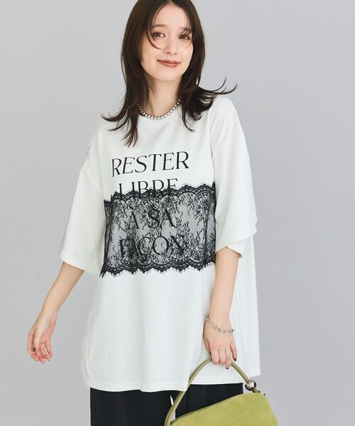 Green Parks(グリーンパークス)の「レースドッキングオーバーサイズロゴTシャツ(Tシャツ/カットソー・レディース・グリーン/オフホワイト/ベージュ/チャコールグレー・FREE)」の2枚目の写真