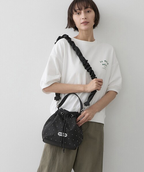 Dessin(デッサン)の「◆【OUTDOORPRODUCTS別注】スタッズ巾着バッグ(ショルダーバッグ・レディース・カーキ/ブラック・00)」の3枚目の写真