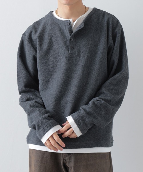 ATELANE(アテレーン)の「ATELANE /フェイクレイヤードヘンリーネック 長袖(Tシャツ/カットソー・メンズ・ネイビー/オフホワイト/ブラック・M/XL)」の1枚目の写真