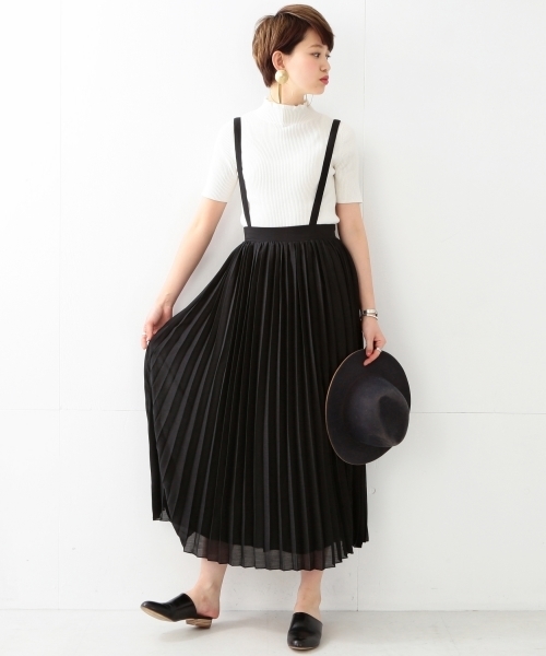Ray BEAMS(レイビームス)の「◇【ラブリ着用】Ray BEAMS / サス付 プリーツ マキシスカート(スカート・レディース・ブラック/ネイビー・0/1)」の4枚目の写真
