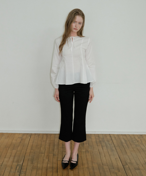 REORG（リオルグ）の「PAP FLARE SLIT BLOUSE WHITE（シャツ/ブラウス・レディース・その他・SMALL/MEDIUM/X-SMALL）」の3枚目の写真