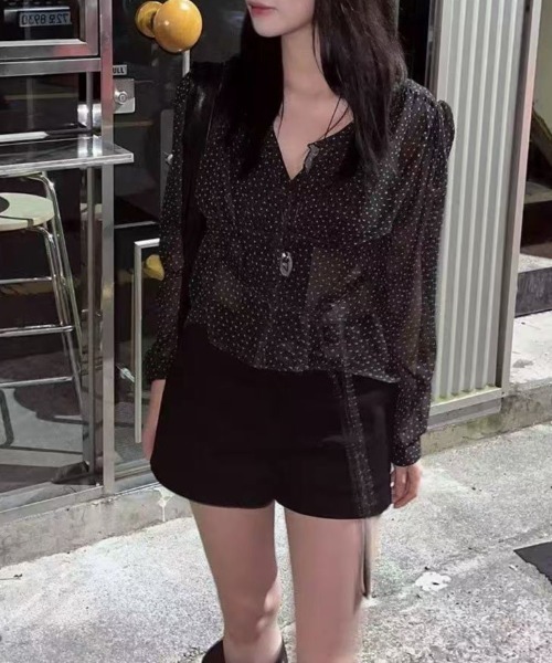 Vipoa(ヴィポア)の「Chiffon v-neck blouse(シャツ/ブラウス・レディース・ブラック・FREE)」の11枚目の写真