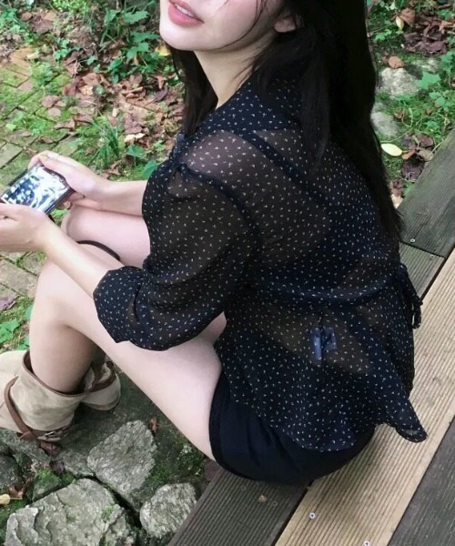 Vipoa(ヴィポア)の「Chiffon v-neck blouse(シャツ/ブラウス・レディース・ブラック・FREE)」の12枚目の写真
