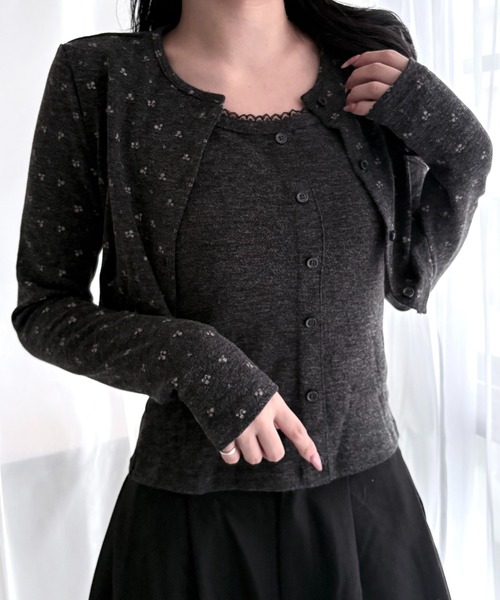 merrylatte(メリーラテ)の「【2点set】フローラルショートニットカーディガン(カーディガン/ボレロ・レディース・グレー・MEDIUM)」の6枚目の写真