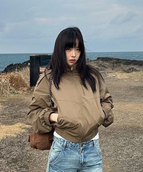 SHERU(シェル)の「スタンドカラーオーバーサイズボンバージャケット(ブルゾン・レディース・ベージュ/ブラック・M)」の13枚目の写真