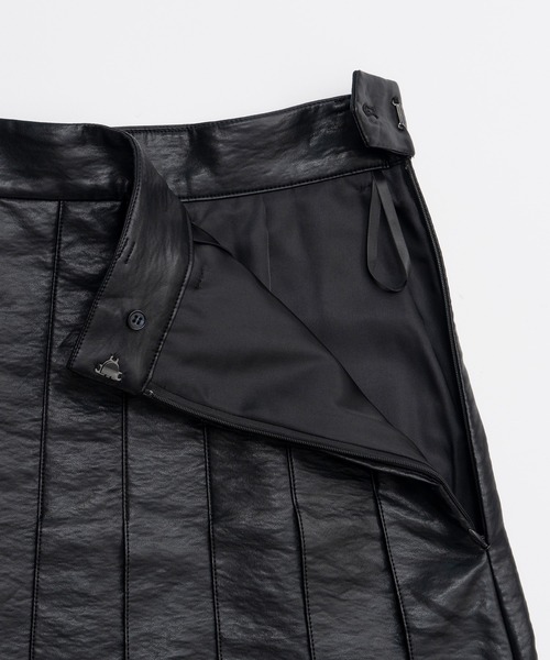 PRANK PROJECT(プランクプロジェクト)の「【2026Winter Pre-Order】シンセティックレザープリーツスカート / Synthetic Leather Pleated Skirt(スカート・レディース・ブラック/ブラウン・38/36)」の14枚目の写真