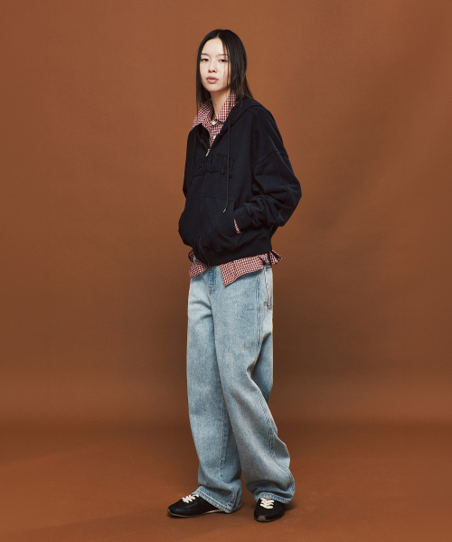 PLAC WOMEN(プレイス・ウィメン)の「ベルリン ウォッシュド ジップアップフーディ チャコール(パーカー・レディース・チャコールグレー・SMALL/MEDIUM/LARGE)」の2枚目の写真