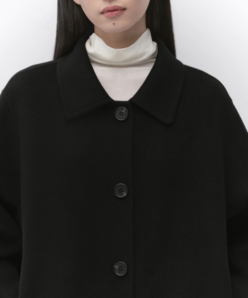 MUSINSA STANDARD WOMAN（ムシンサスタンダードウーマン）の「ウィメンズカシミヤブレンドハンドメイドショートマックコート[ブラック]（チェスターコート・レディース・その他・X-SMALL/SMALL/MEDIUM/LARGE）」の4枚目の写真