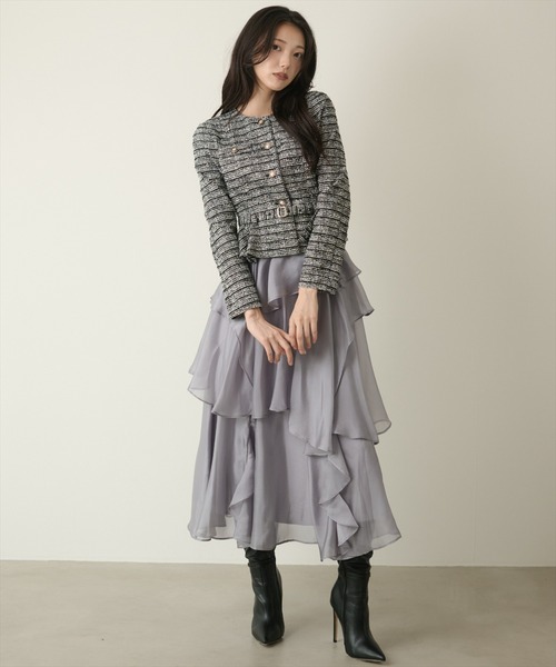 AND COUTURE(アンドクチュール)の「ラッフルフリルティアードスカート(スカート・レディース・ブラック/グレー/アイボリー・MEDIUM/SMALL)」の3枚目の写真