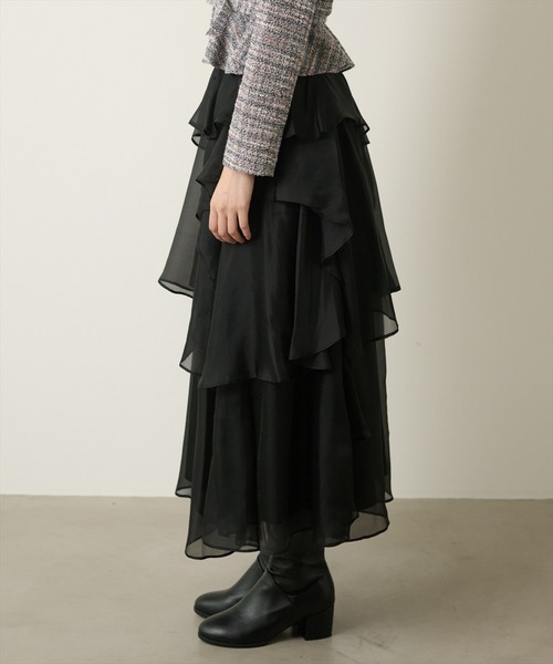 AND COUTURE(アンドクチュール)の「ラッフルフリルティアードスカート(スカート・レディース・ブラック/グレー/アイボリー・MEDIUM/SMALL)」の14枚目の写真