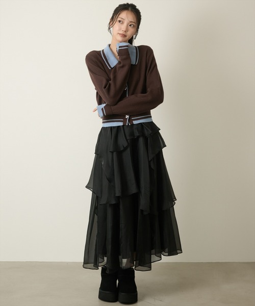 AND COUTURE(アンドクチュール)の「ラッフルフリルティアードスカート(スカート・レディース・ブラック/グレー/アイボリー・MEDIUM/SMALL)」の5枚目の写真