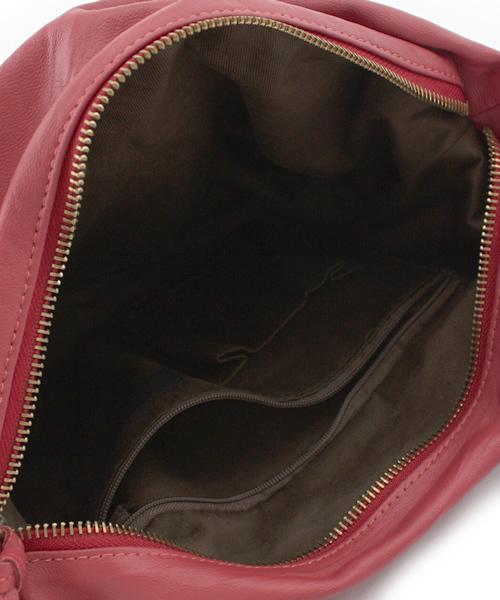 And A（アンドエー）の「ポーチミニショルダー（ショルダーバッグ・レディース・ブラック/ライトブラウン/パープル/レッド・FREE）」の9枚目の写真