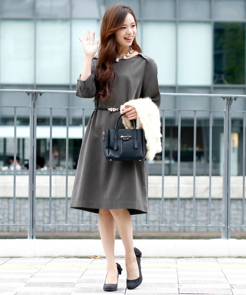 PourVous（プールヴー）の「ミニ丈&七分袖 フォーマル リボンスリーブ 大きいサイズ 結婚式 ワンピースドレス オケージョンドレス お呼ばれ 二次会 成人式 （ドレス・レディース・ベージュ/ネイビー/グレー・L/M/XL/S/4L/XXL）」の5枚目の写真