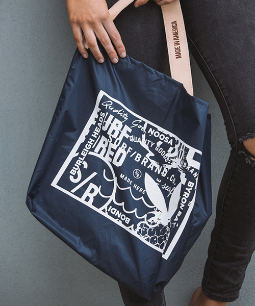 SURF/BRAND（サーフブランド）の「SURF BRAND/サーフブランド SHORE SACK (JULY NINE)（ショルダーバッグ・メンズ・ネイビー/ブラック/ホワイト・ONE SIZE）」の3枚目の写真