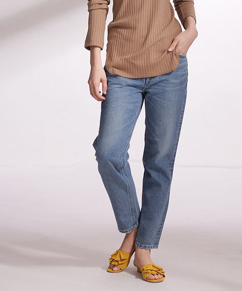 Lee（リー）の「Lee×安西こずえ/別注スリムテーパードパンツUSED（デニムパンツ・レディース・インディゴブルー/ライトインディゴブルー・X-SMALL/SMALL/MEDIUM）」の5枚目の写真