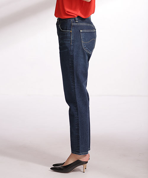 Lee（リー）の「Lee×安西こずえ/別注スリムテーパードパンツUSED（デニムパンツ・レディース・インディゴブルー/ライトインディゴブルー・X-SMALL/SMALL/MEDIUM）」の8枚目の写真