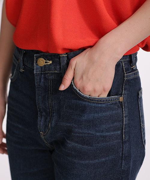 Lee（リー）の「Lee×安西こずえ/別注スリムテーパードパンツUSED（デニムパンツ・レディース・インディゴブルー/ライトインディゴブルー・X-SMALL/SMALL/MEDIUM）」の12枚目の写真