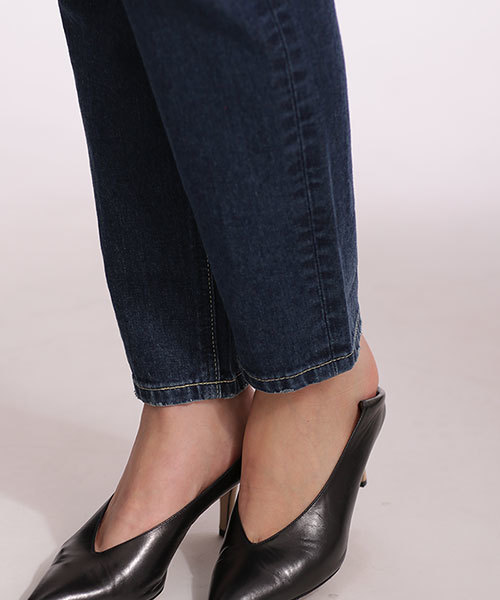 Lee（リー）の「Lee×安西こずえ/別注スリムテーパードパンツUSED（デニムパンツ・レディース・インディゴブルー/ライトインディゴブルー・X-SMALL/SMALL/MEDIUM）」の13枚目の写真