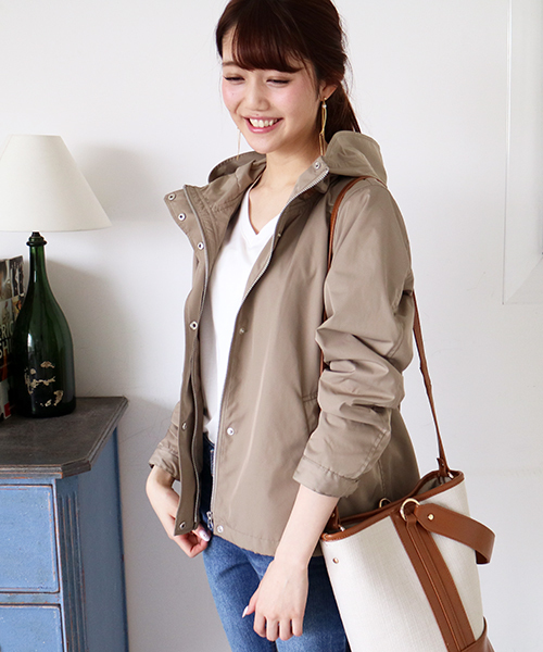 N.（N. Natural Beauty Basic）（エヌエヌナチュラルビューティーベーシック）の「マウンテンパーカー（ブルゾン・レディース・ベージュ/ネイビー/ホワイト・MEDIUM）」の3枚目の写真