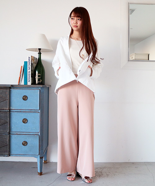 N.（N. Natural Beauty Basic）（エヌエヌナチュラルビューティーベーシック）の「マウンテンパーカー（ブルゾン・レディース・ベージュ/ネイビー/ホワイト・MEDIUM）」の4枚目の写真