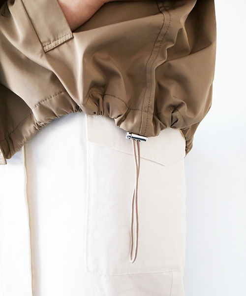 N.（N. Natural Beauty Basic）（エヌエヌナチュラルビューティーベーシック）の「マウンテンパーカー（ブルゾン・レディース・ベージュ/ネイビー/ホワイト・MEDIUM）」の11枚目の写真