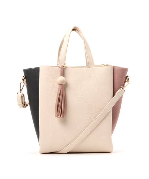 SESTO（セスト）の「タッセル付き2WAYショルダーバッグ（ショルダーバッグ・レディース・アイボリー/ブラック/ライトグレー・FREE）」の2枚目の写真