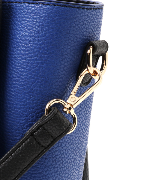 SESTO（セスト）の「タッセル付き2WAYショルダーバッグ（ショルダーバッグ・レディース・アイボリー/ブラック/ライトグレー・FREE）」の7枚目の写真