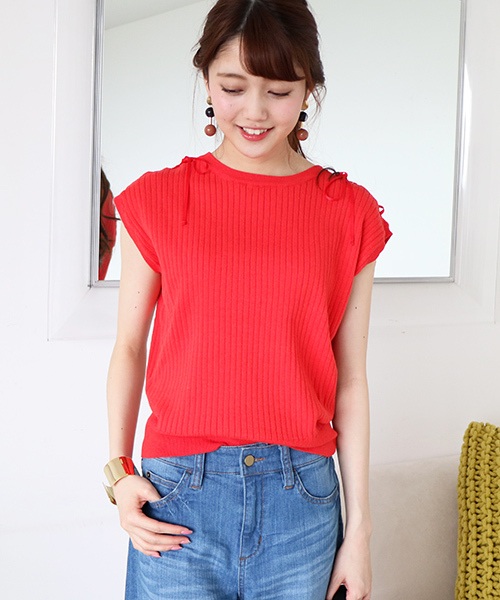 N.（N. Natural Beauty Basic）（エヌエヌナチュラルビューティーベーシック）の「レースアップオフショルダーニット（ニット/セーター・レディース・ホワイト/レッド/ダークネイビー・MEDIUM）」の3枚目の写真