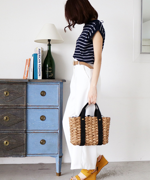 N.（N. Natural Beauty Basic）（エヌエヌナチュラルビューティーベーシック）の「レースアップオフショルダーニット（ニット/セーター・レディース・ホワイト/レッド/ダークネイビー・MEDIUM）」の6枚目の写真