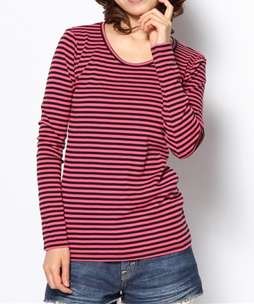 RNA（アールエヌエー）の「L5553-2 フライスボーダーロンT（Tシャツ/カットソー・レディース・エンジ/ピンク/パープル/グリーン/ブルー/オレンジ系その他7/ダークオレンジ/ターコイズブルー/オレンジ/ブラック×レッド/イエロー系その他/パープル系その他/グリーン系その他/オレンジ系その他/ホワイト×ブラック/ホワイト×ブルー/ミント/ブラック×グリーン/グリーン×ピンク/ブラック×イエロー/ブルー系その他/ライトブルー/ベビーピンク・MEDIUM）」の18枚目の写真