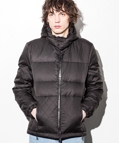 NUMBER (N)INE DENIM(ナンバーナインデニム)の「NUMBER (N)INE DENIM(ナンバーナインデニム)リップストップダウンジャケット(ダウンジャケット/コート・メンズ・ブラック/ネイビー・SMALL/MEDIUM/LARGE)」の1枚目の写真