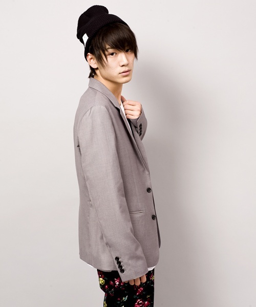 WEGO(ウィゴー)の「ノッチド2Bテーラードジャケット(テーラードジャケット・メンズ・ブラック/ライトグレー/ターコイズブルー・SMALL/MEDIUM/LARGE)」の1枚目の写真