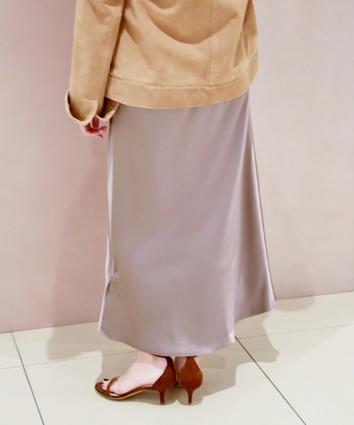 plage（プラージュ）の「Satin Bias ロングスカート◆（スカート・レディース・チャコールグレー/ベージュ・FREE）」の16枚目の写真