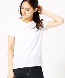 発色カラーのシンプルロゴTシャツ