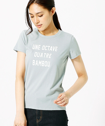 発色カラーのシンプルロゴTシャツ