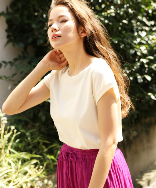 niko and...（ニコアンド）の「USAコットンフレンチ袖UVプルオーバー（Tシャツ/カットソー・レディース・ダークブラウン/レッド/マスタード/アイボリー/ベージュ/ブラック・MEDIUM/LARGE）」の4枚目の写真