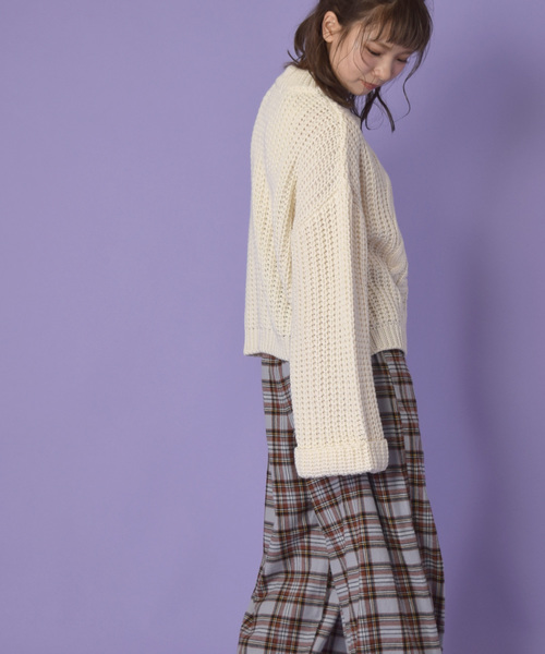 w closet（ダブルクローゼット）の「ケーブルビッグ袖プルオーバー_（ニット/セーター・レディース・ホワイト/モカ/キャメル・FREE）」の5枚目の写真