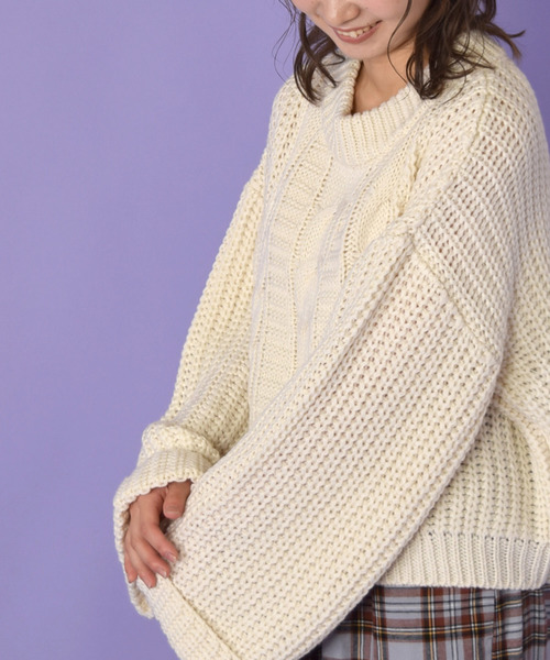 w closet（ダブルクローゼット）の「ケーブルビッグ袖プルオーバー_（ニット/セーター・レディース・ホワイト/モカ/キャメル・FREE）」の7枚目の写真