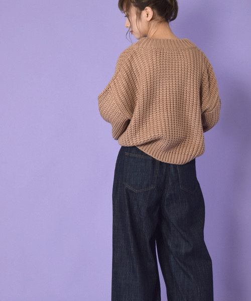 w closet（ダブルクローゼット）の「ケーブルビッグ袖プルオーバー_（ニット/セーター・レディース・ホワイト/モカ/キャメル・FREE）」の13枚目の写真